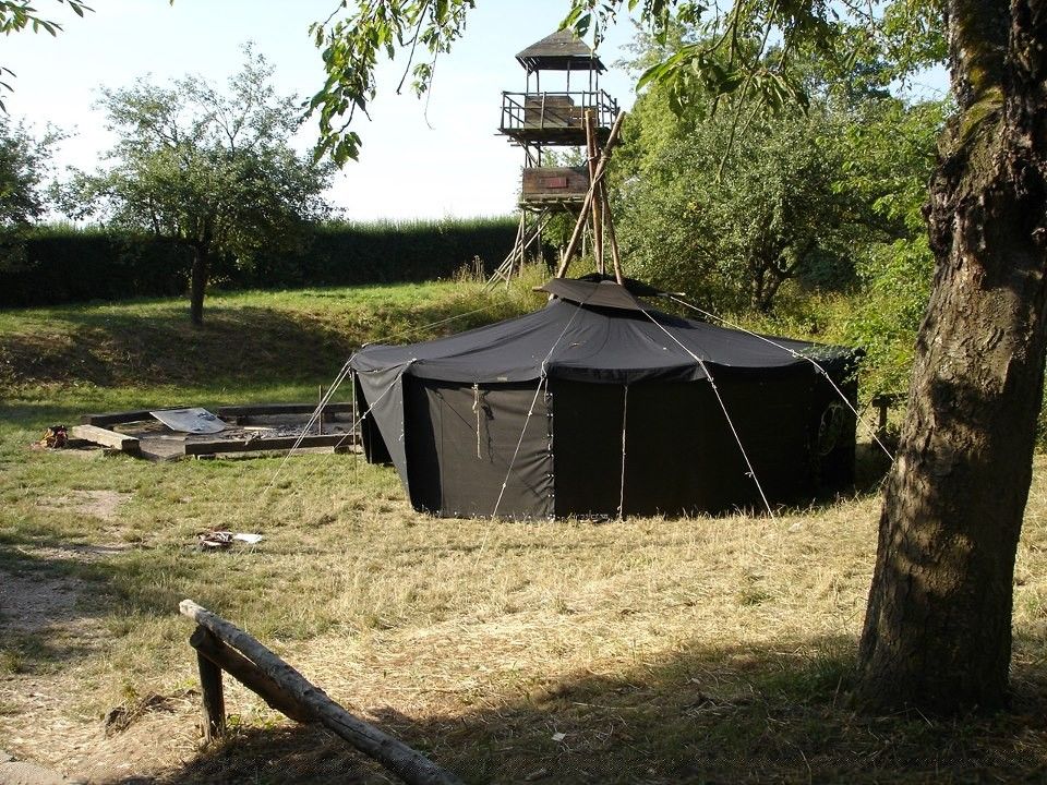 Ein Bild von einer Jurte in der Natur